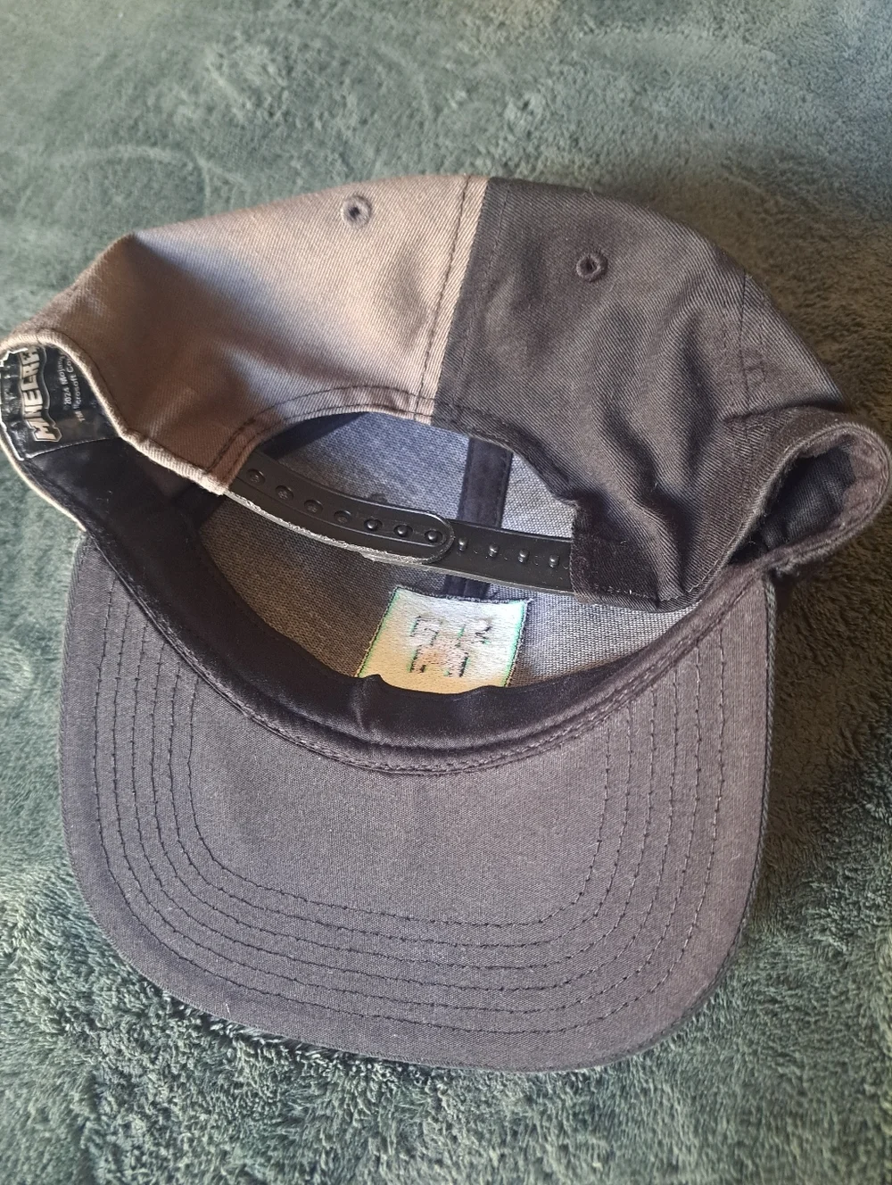 MINEGRAFT Two-Tone Black and Gray Cap with Mint Green Pixel Badge